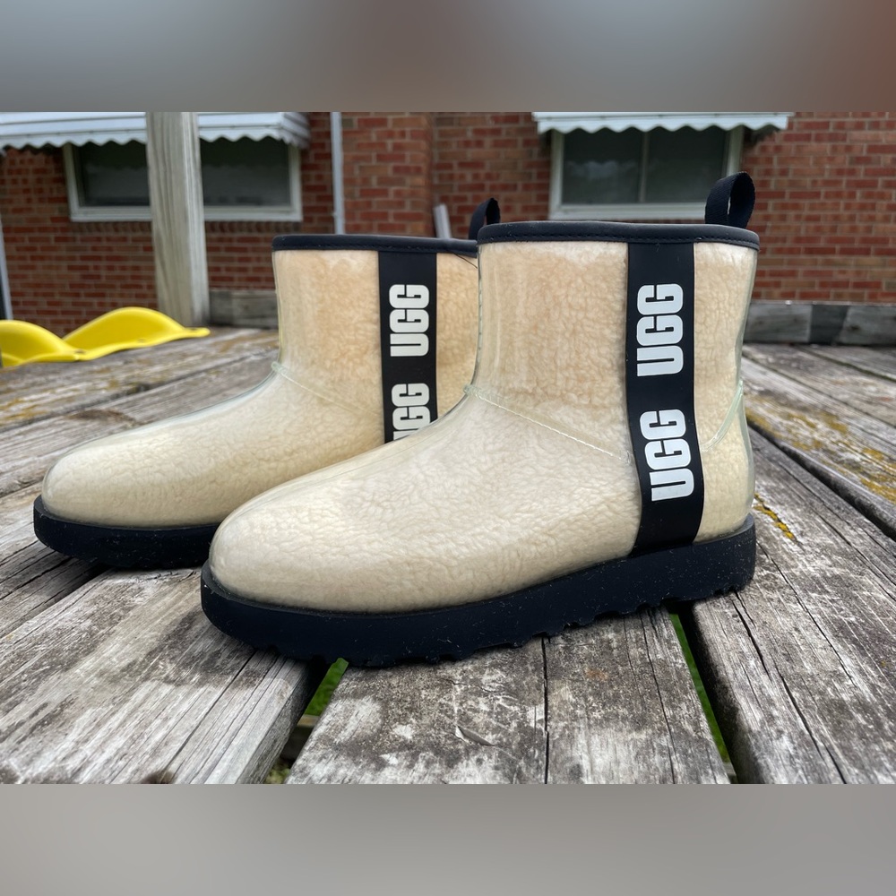 UGG Classic Clear mini boot